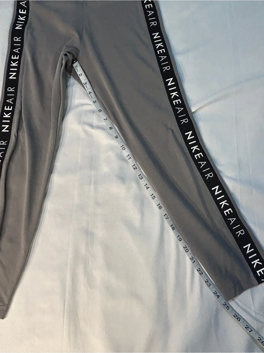 Nike Air Logo Sportswear Leggings Women's Size M Gray Pants CV8570-056